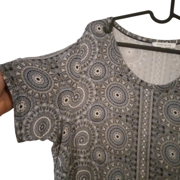 Rose & Olive Tunic All Season Geo Star Pattern w. Colorblock Hem  Flowy Plus 1X - Picture 2 of 7